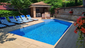 Villa Amalia Apartments